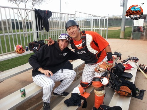 사도스키 강민호 찰칵